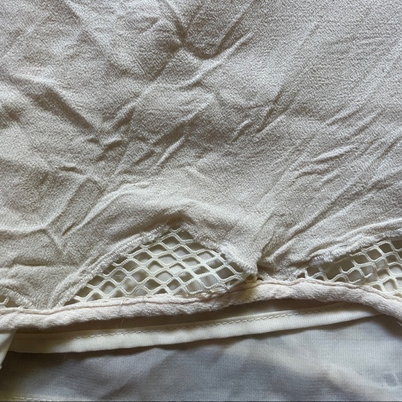 Urban Outfitters Kimchi Blue Cut-Out Mesh Shorts Ivory Size Large Festival Boho - Picture 7 of 14